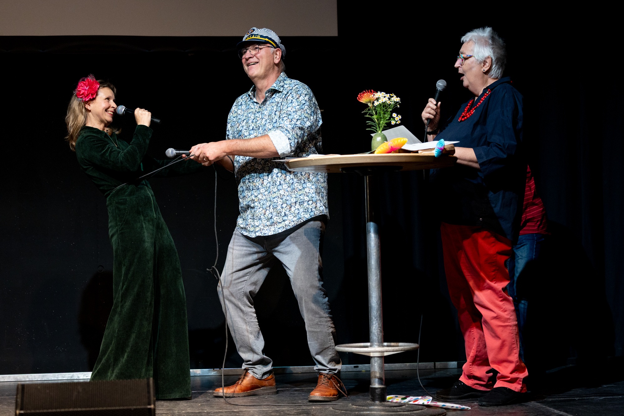 Gartenquiz mit Theatereinlage (Heike Sicconi, Marco Büttgenbach und Ulla Foemer) © Eva Lotte Niegel 