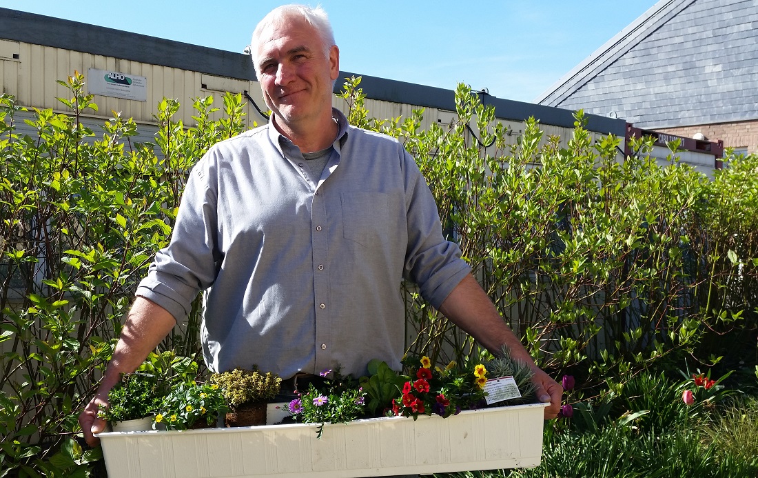 Gärntermeister Marco Büttgenbach hat "Alles im Kasten" © GartenRadio.fm