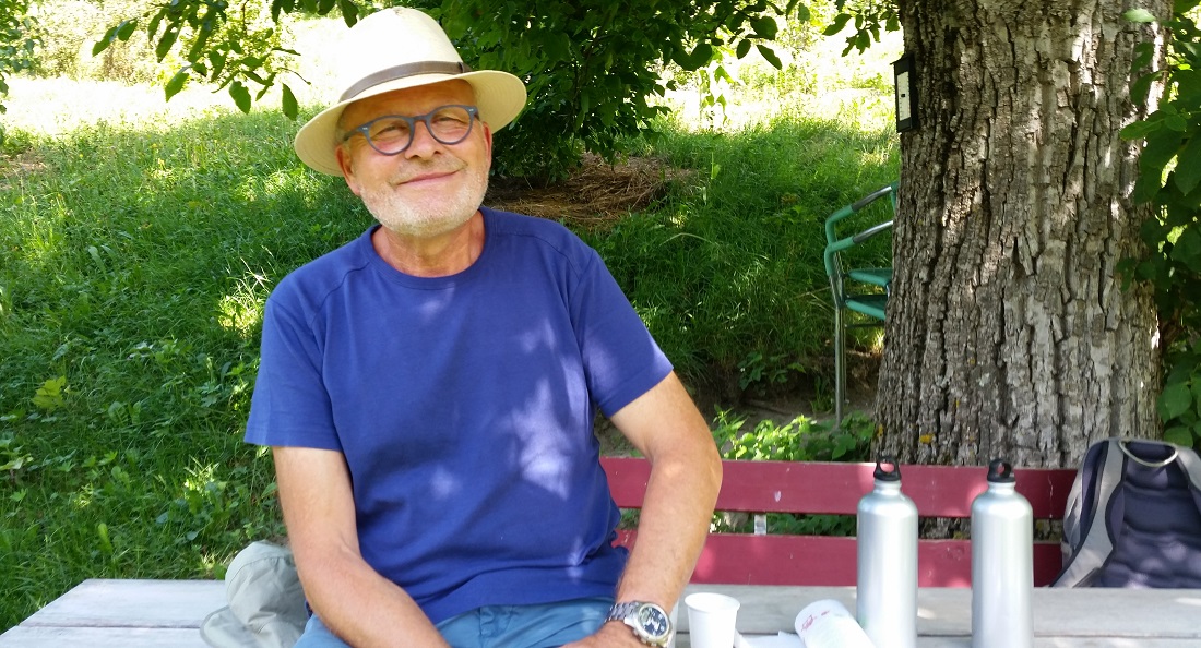 Richard Wymann in seinem Garten im Wallis © Gartenradio.fm