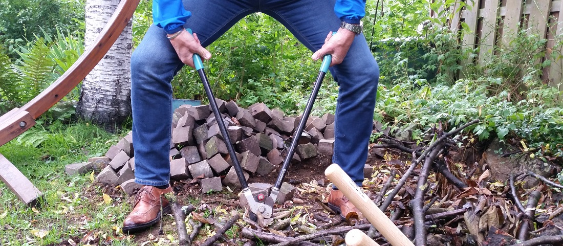 Mit den Beinen nachhelfen, wenn es für die Arme zu schwer ist © Gartenradio.fm