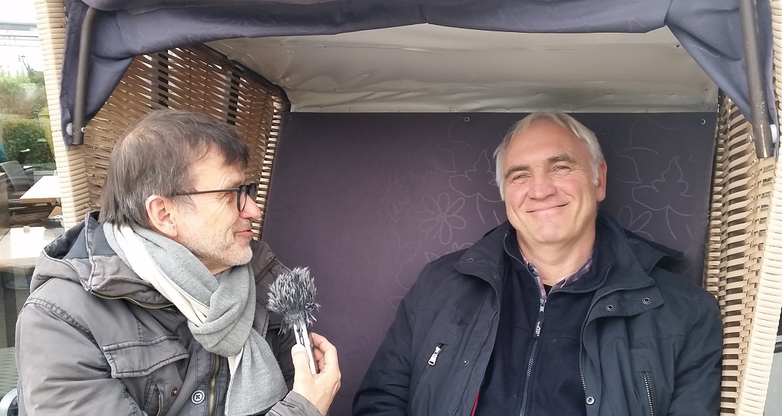 Strandkorbgespräche im Winter: Stefan Quilitz und Alexianer-Chef Marco Büttgenbach © Gartenradio.fm