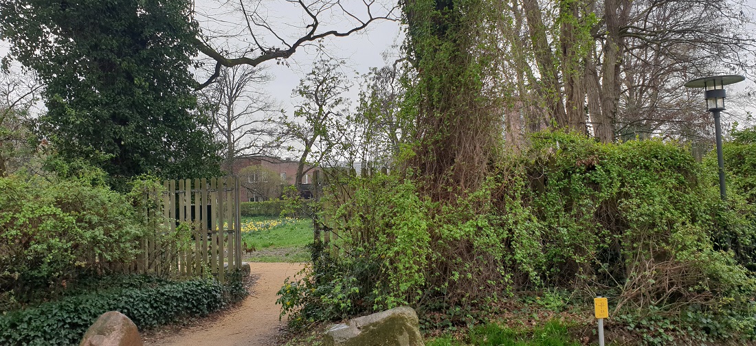 Versteckt liegt der Garten in Hamburg-Eppendorf © GartenRadio.fm