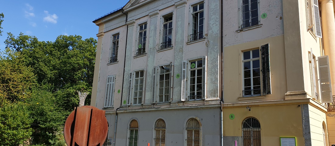 Schloss Freudenberg wird seit 1993 als "Erfhahrungsfeld der Sinne" genutzt  © GartenRadio.fm
