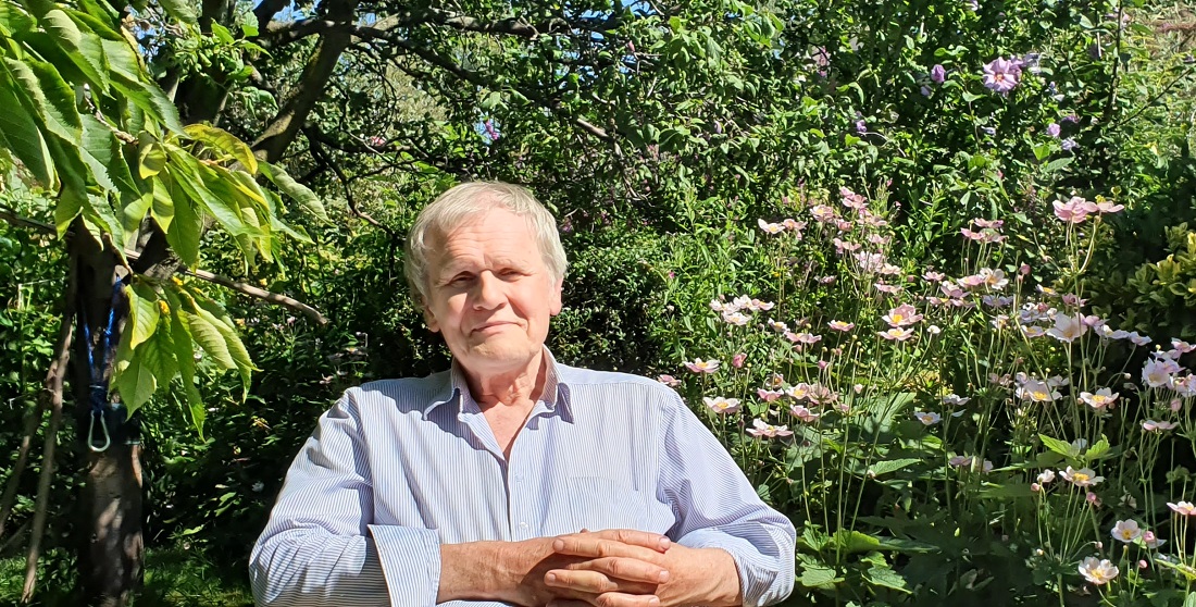 Psychologe und Kleingärtner Dr. Wolfgang Krüger in diesem Sommer in seinem Kleingarten © GartenRadio.fm