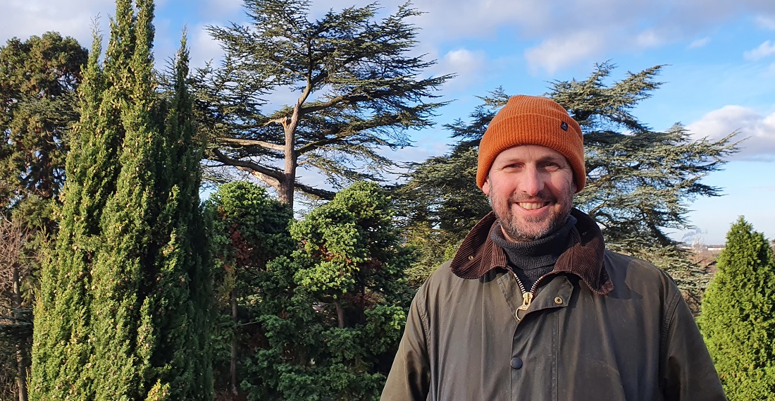 Gartenleiter Michael Dreisvogt lebt und arbeitet im Arboretum Park Härle. © GartenRadio.fm