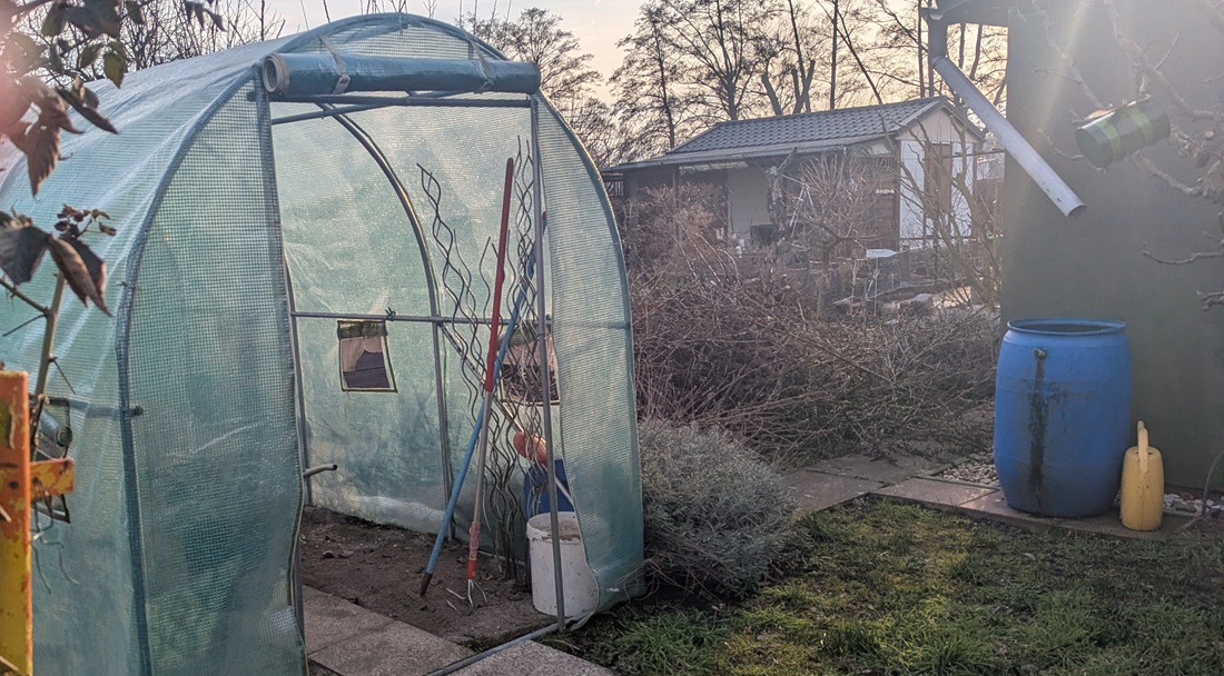 Es muss nicht immer Glas sein. Finanziell ist ein Folienhaus unschlagbar. © GartenRadio.fm